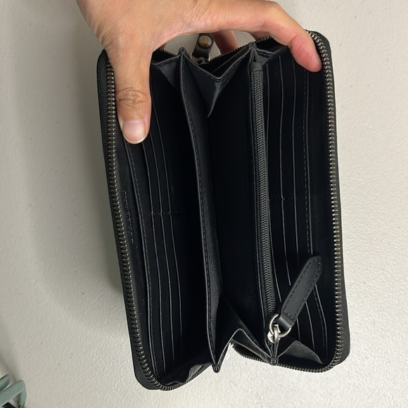 ■Authentic Burberry long wallet check round zipper long wallet PVC leather dark - Picture 7 of 10